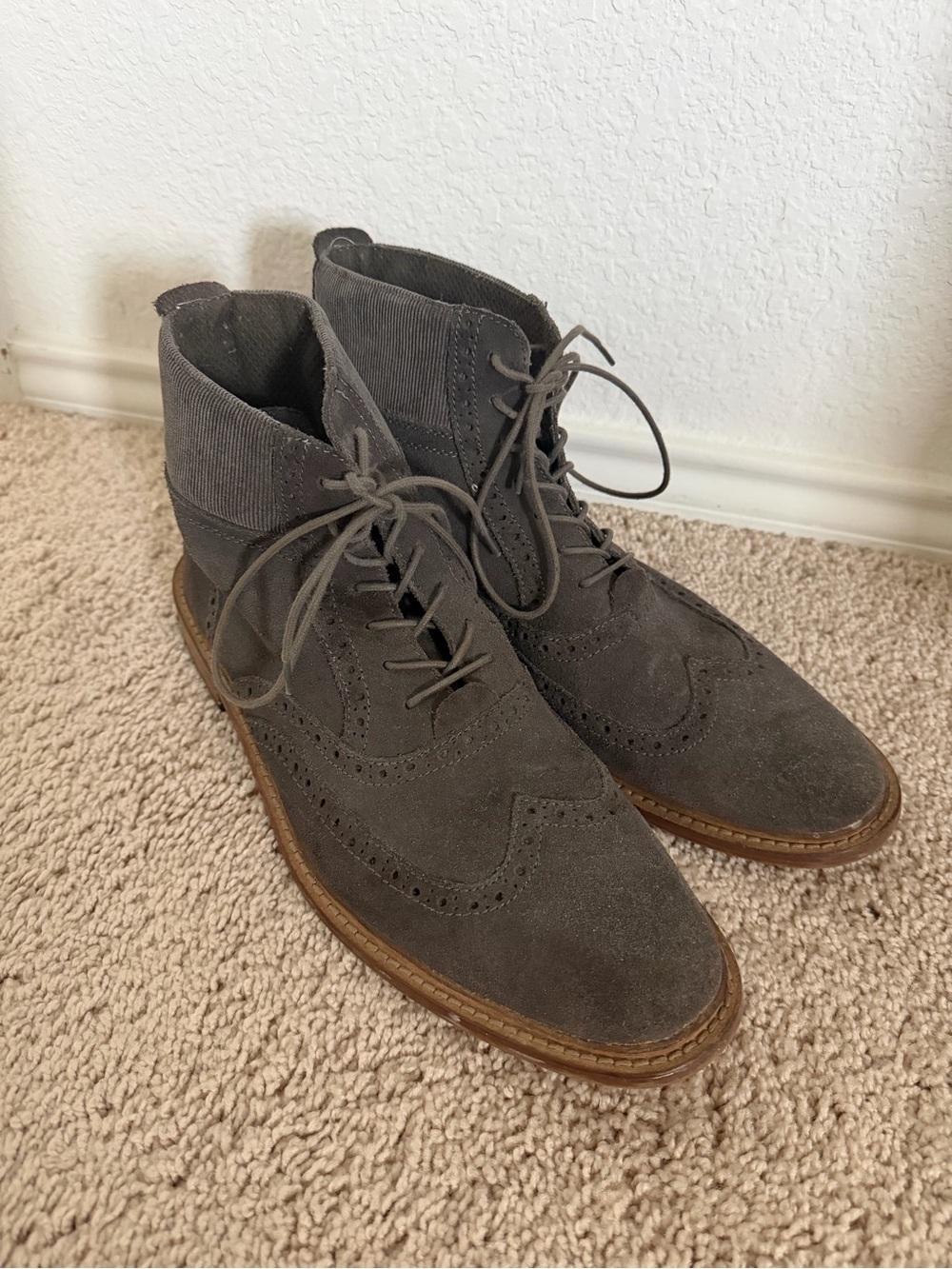 Original Penguin Men's Gray Suede Wingtip Lace-Up Boots
